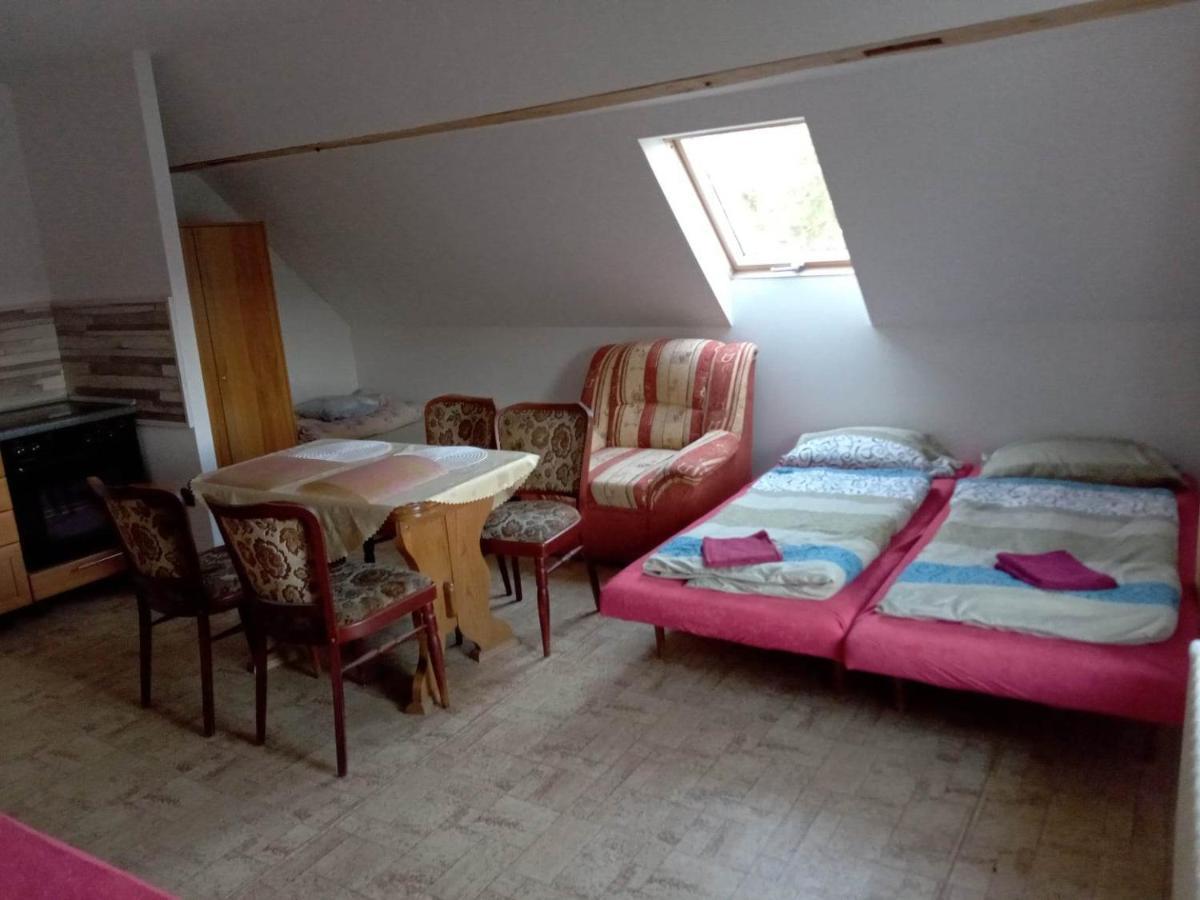 Apartman Police Nad Metuji Police nad Metují Exterior foto